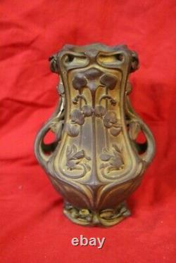 Vase en bronze art nouveau signe de maurice GIOT