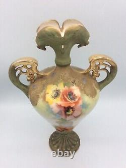 Vase en céramique à décor floral peint et doré signé Amphora Bohemia Art Nouveau