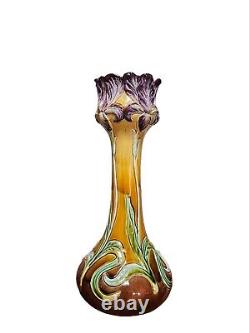 Vase en céramique, barbotine circa fin XIXème début XXème siècle Art nouveau