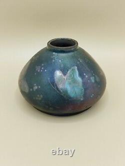 Vase en céramique irisé art nouveau décor papillons DLG Massier, Montieres