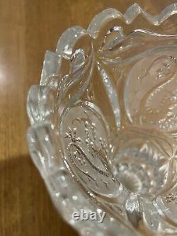 Vase en cristal avec motifs gravés, style Art Nouveau