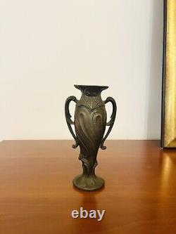 Vase en étain de style Art Nouveau époque début 20e siècle