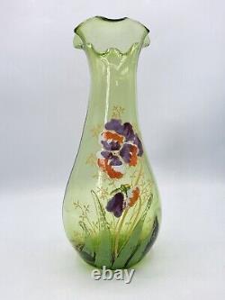 Vase en verre soufflé émaillé à décor floral de Legras Montjoye Art Nouveau