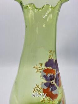 Vase en verre soufflé émaillé à décor floral de Legras Montjoye Art Nouveau
