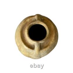 Vase époque Art nouveau 1900 en grès beige au décor de drapé signé au fond