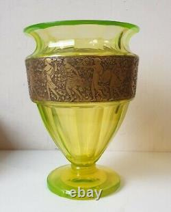 Vase jugendstil moser karlsbad ouraline vert jaune ancien art deco nouveau 1900