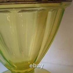 Vase jugendstil moser karlsbad ouraline vert jaune ancien art deco nouveau 1900