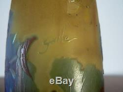 Vase original d'Emile Gallé en verre multi-couches. ART NOUVEAU 1900 cassé collé