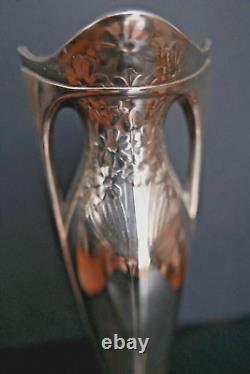 Vase soliflore métal argenté fabriqué par WMF en Allemagne ART NOUVEAU 29 cm