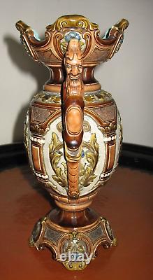 Vases Wilhelm Schiller & Sons d'époque art nouveau vers 1900 Majolique de Bohême