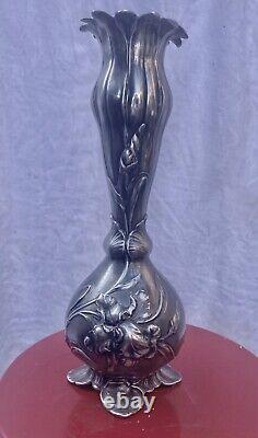 WMF VASE en métal argenté à décor de fleur ART NOUVEAU ÉPOQUE 1900